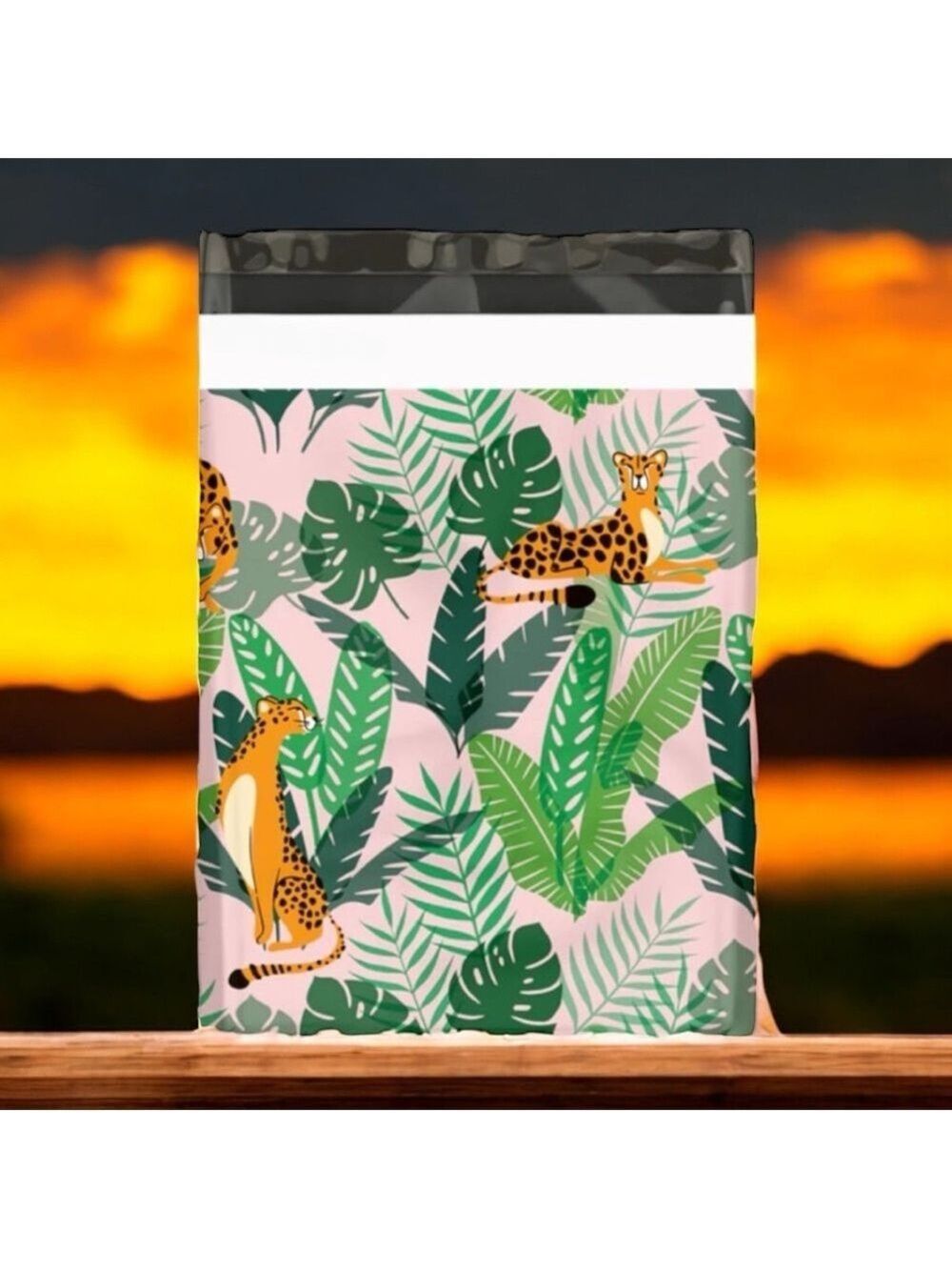 25 10X13 Poly Mailers, Cheetahs, Shipping Envelopes PRICE IS FIRM - Picture 3 of 9